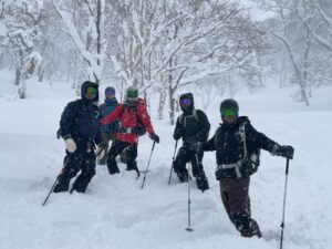 アメリカ人ゲスト5名 念願の羊蹄山バックカントリーへ