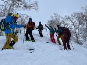 朝里岳バックカントリー　「GTR] ガイドオフィス タクト