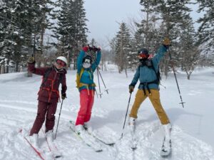 ガイドオフィス タクト　羊蹄山　マッキモパウダー