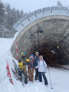 リトアニアゲスト　ガイドオフィス タクト