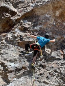 洞爺湖畔　義経岩　ガイドオフィス タクト