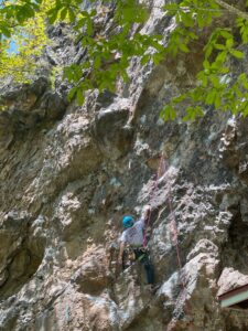 洞爺湖　義経岩　フリークライミング