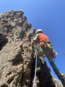 小樽赤岩　ロッククライミング　タクト