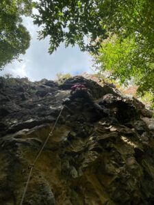 義経岩　フリークライミング