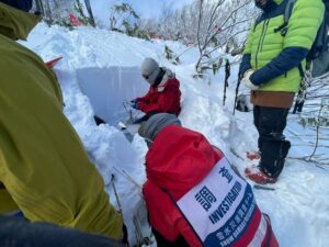 雪氷学会調査チーム　出動訓練　