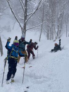 白井岳　北斜面　おそるべし本気パウダー